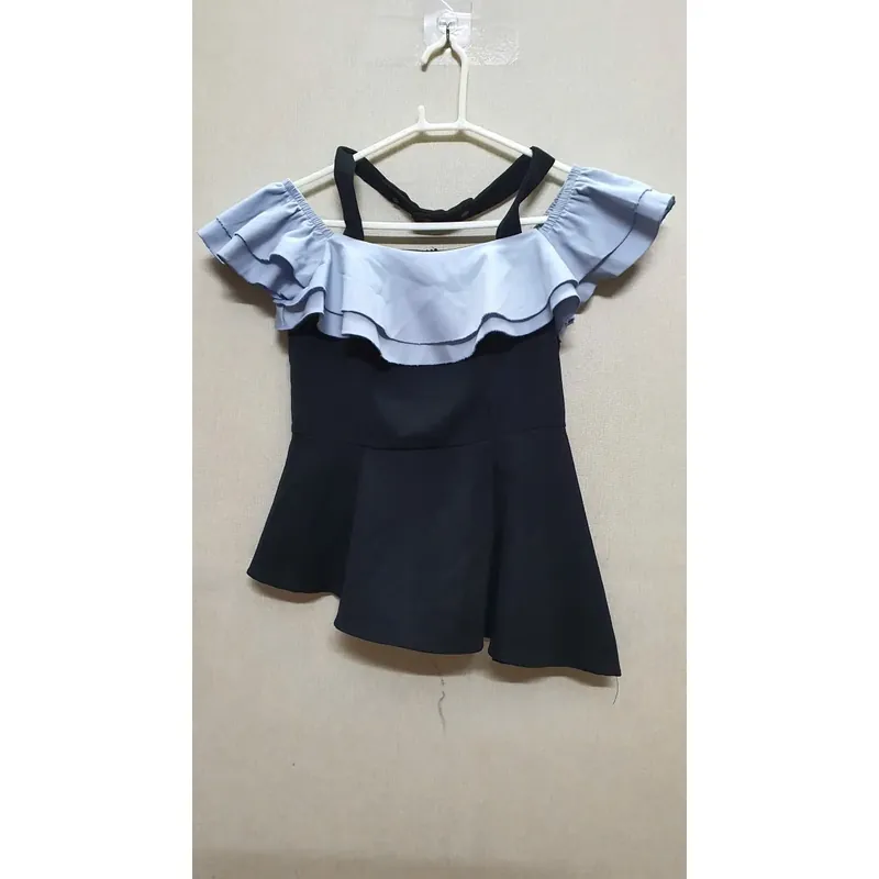 Áo sơ mi mặc hở vai được 557090