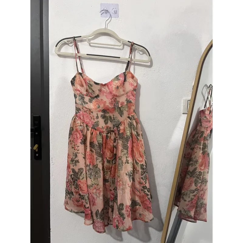 Váy hoa nhí 589770