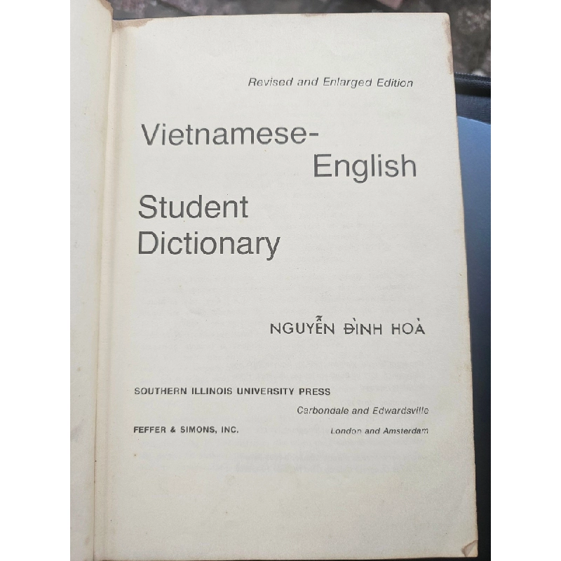 Vietnamese English student dictionary, by Nguyễn Ðình Hòa 495930