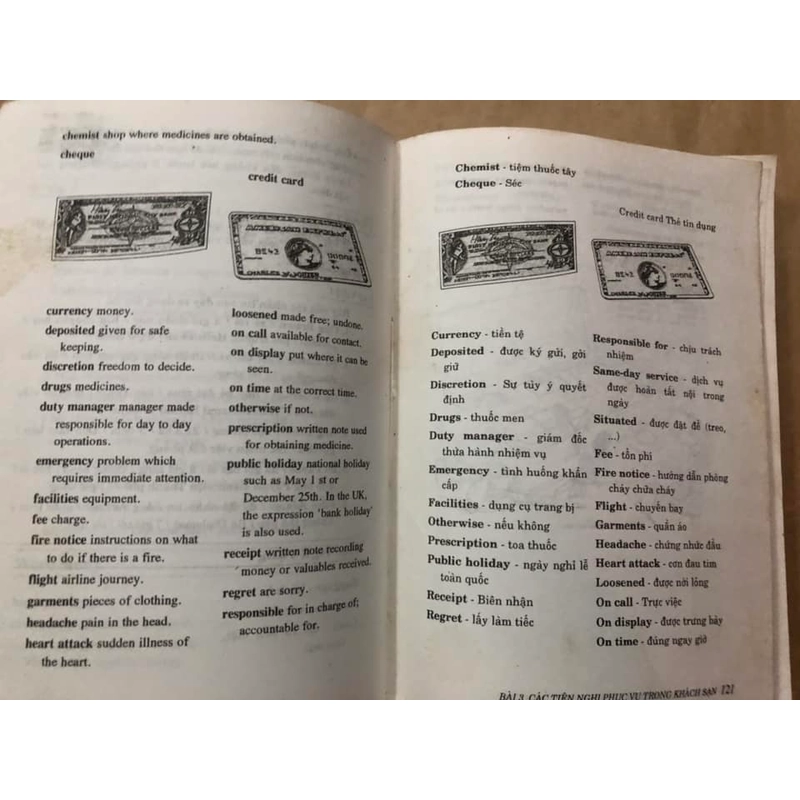 Sách Giao tiếp tiếng Anh trong khách sạn và du lịch (Song ngữ) cũ - NXB Trẻ 305504