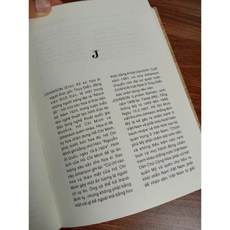 SÁCH TỪ ĐIỂN HỒ CHÍ MINH SƠ GIẢN 1002344