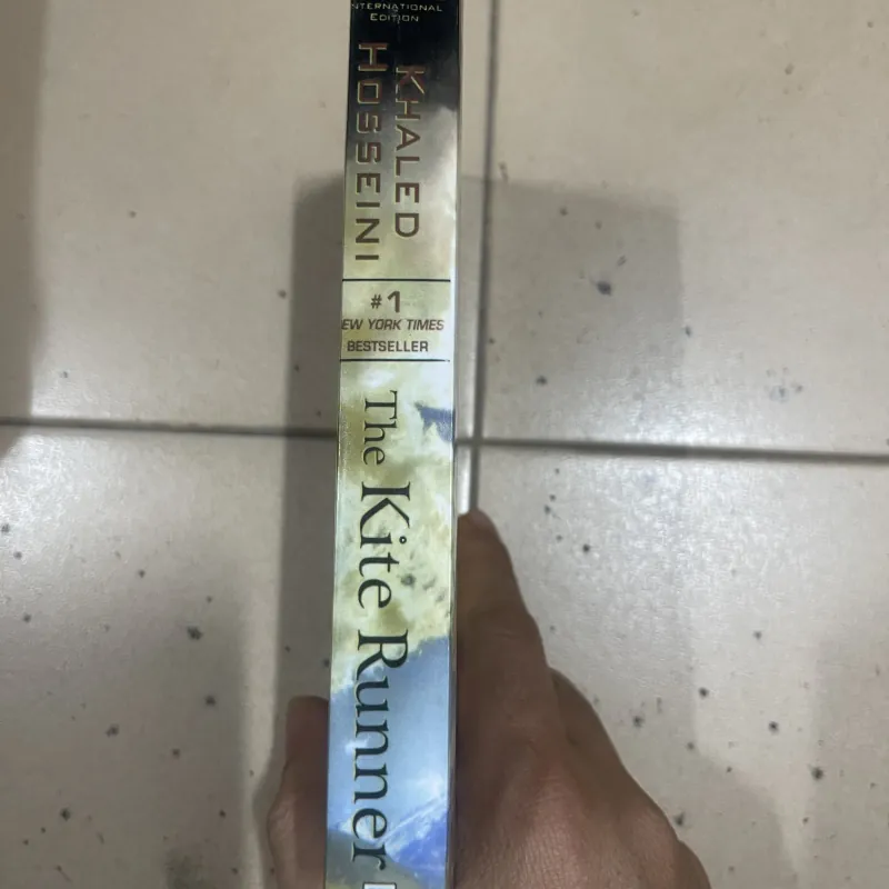 The Kite Runner - Khaled Hosseini  (c47) 995627