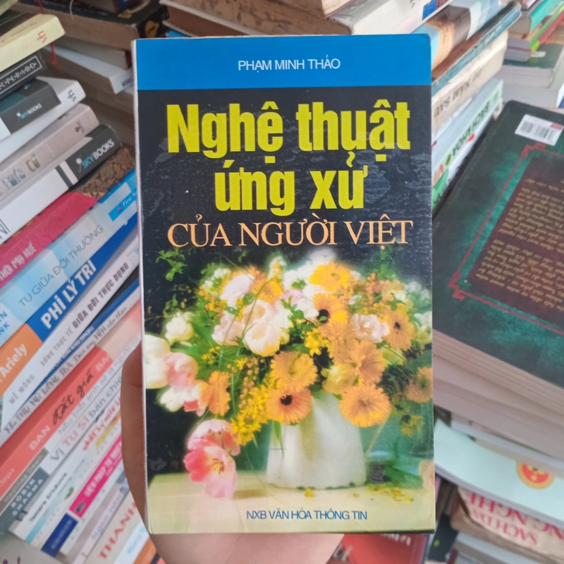 Nghệ thuật ứng xử của người Việt 📚 508094