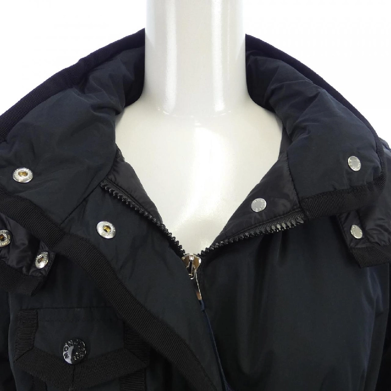 Áo khoác lông vũ MONCLER 642412