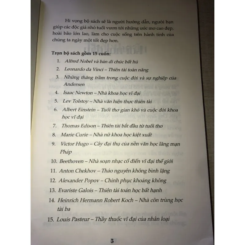 Albert Einstein tuổi thơ gian khó và cuộc đời khoa học vĩ đại  970707