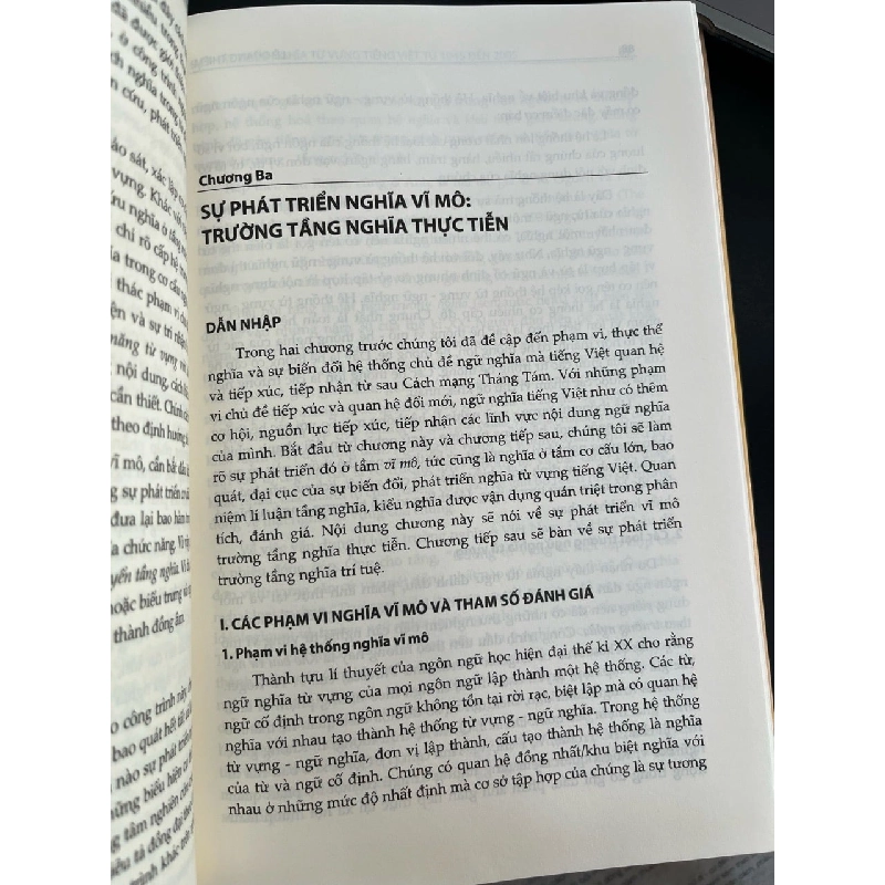 Sự phát triển nghĩa từ vựng tiếng việt từ 1945 đến 2005 - Lê Quang Thiêm 970629