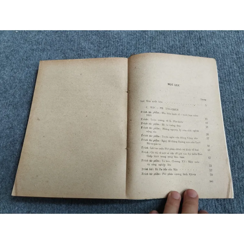 VỀ XÂY DỰNG CON NGƯỜI MỚI XÃ HỘI CHỦ NGHĨA 688744