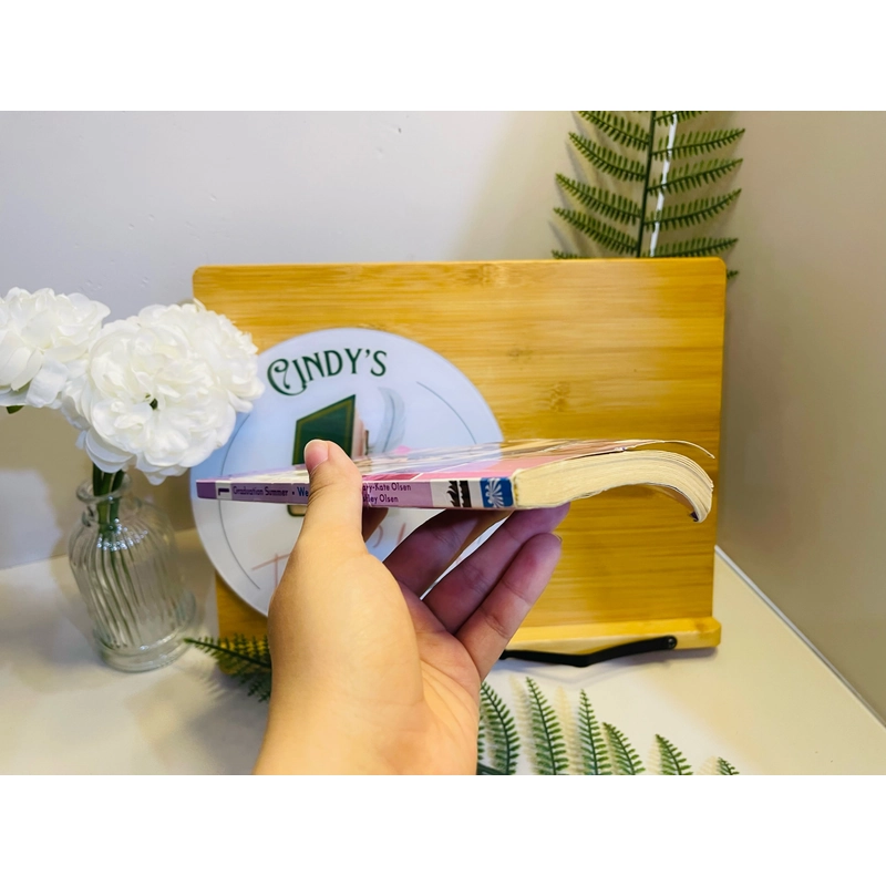 [Sách tiếng Anh 2hand] Like new 90% - We Can't Wait! Graduation Summer  499514
