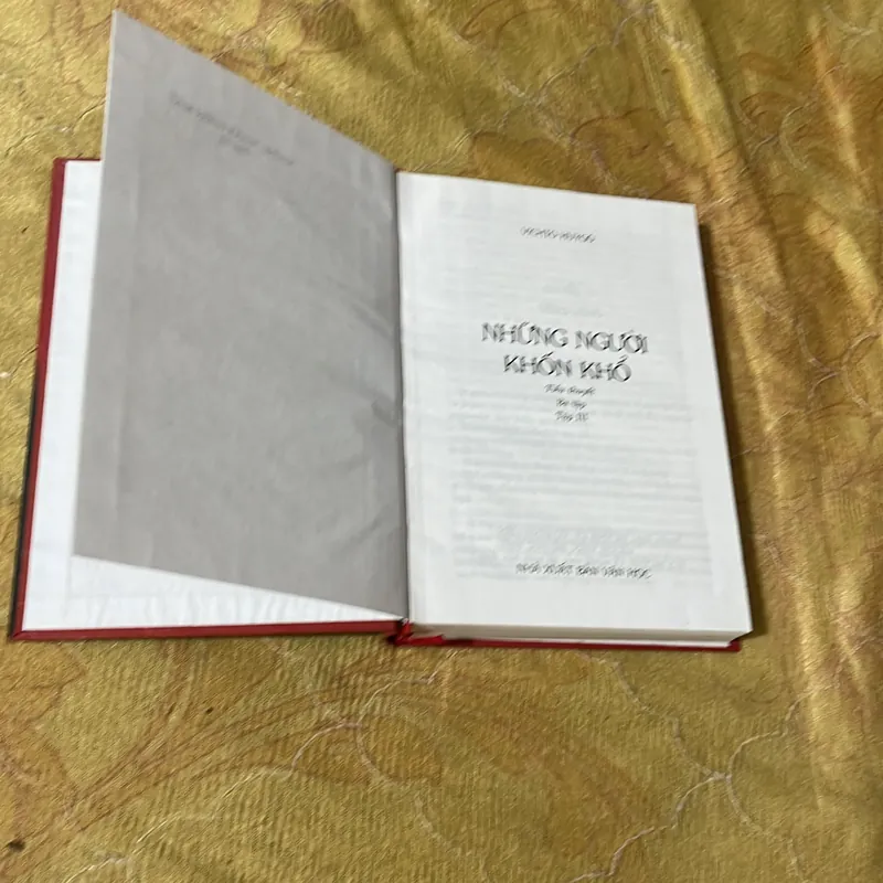 COMBO VICTOR HUGO- NHỮNG NGƯỜI KHỐN KHỔ- THẰNG GÙ NHÀ THỜ ĐỨC BÀ (a) 720640