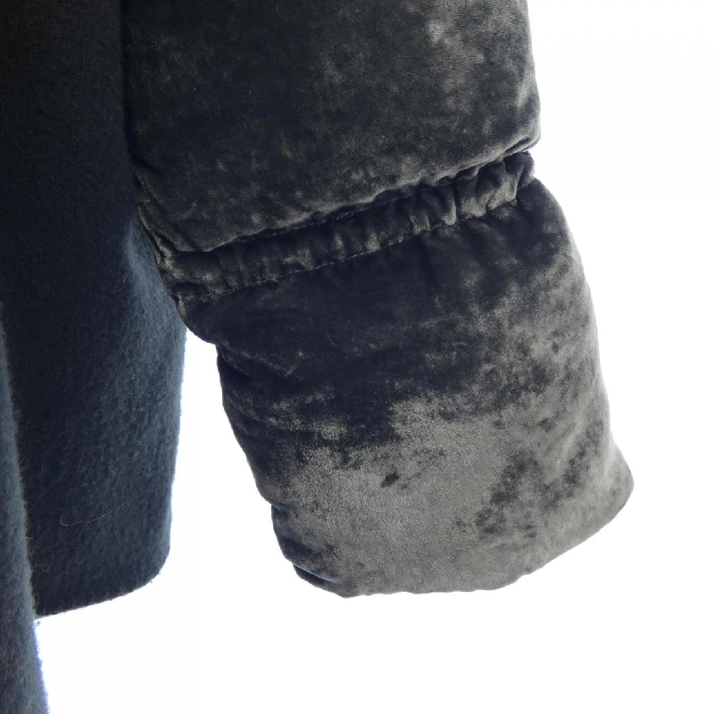 Áo khoác lông vũ MONCLER 640231