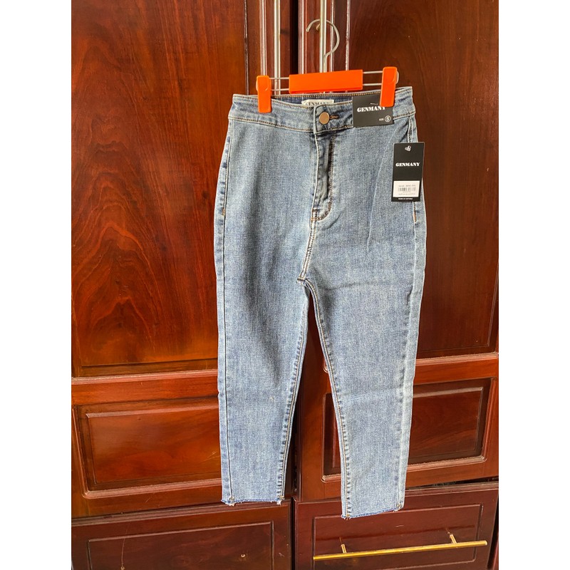 QUẦN JEANS 90cm newtag chưa mặc. 138295