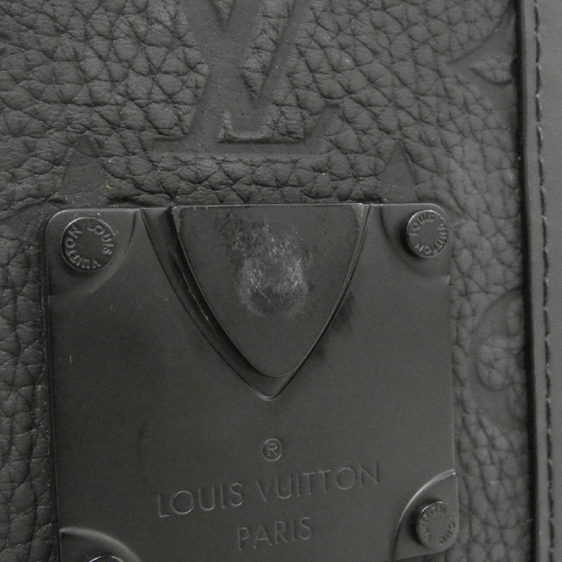 Túi xách đeo vai Louis Vuitton Trunk Wearable Wallet Monogram Trianon M82070 611703