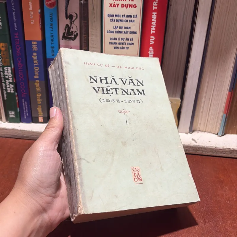 II Văn Học Việt Nam: Nhà Văn Việt Nam 1945•1975 (Tập 1) - Phan Cự Đệ, Hà Minh Đức - 1979 789423