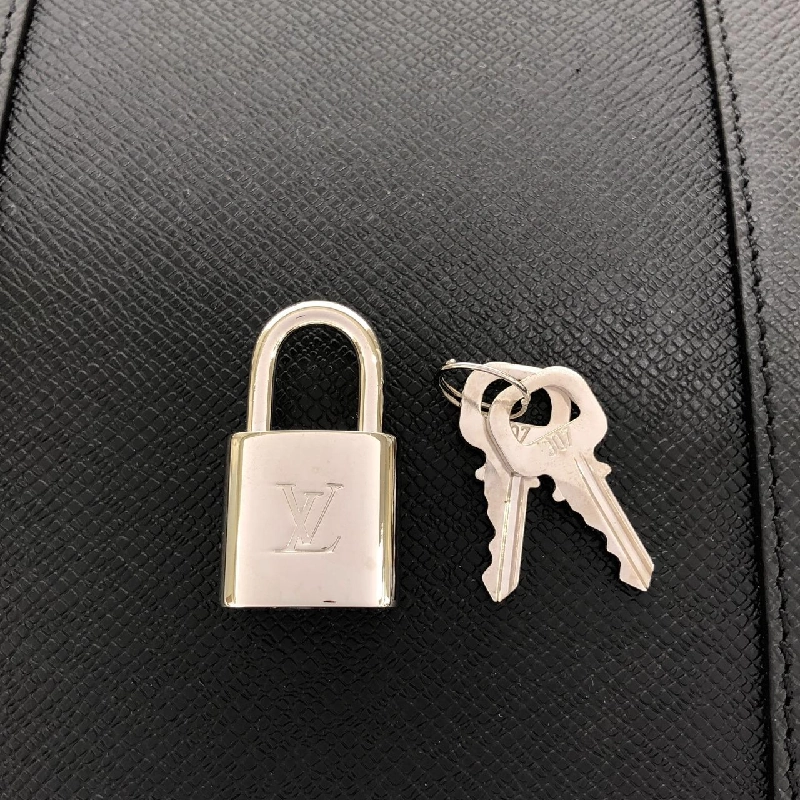 Túi Louis Vuitton Taiga Porte Document Voyage M30925 - Hàng hiệu Chính hãng 804560