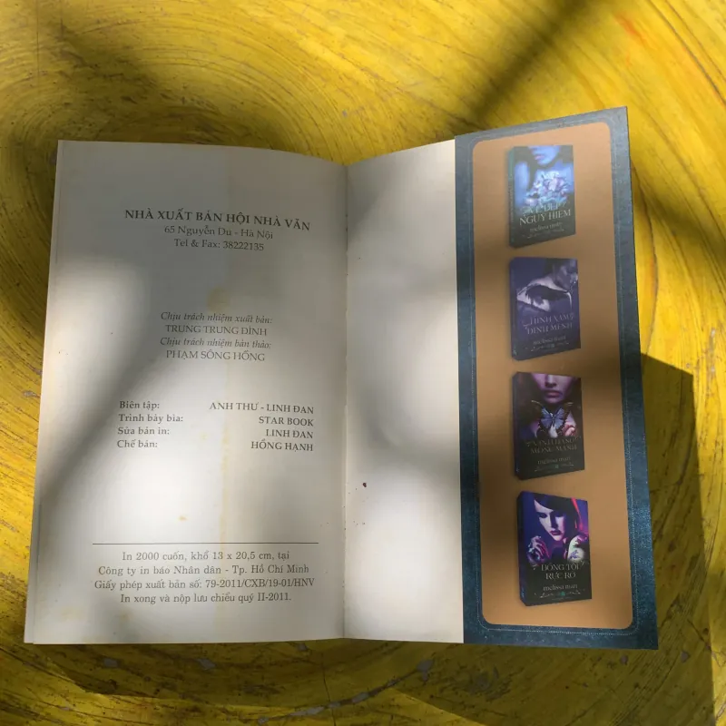 VĨNH HẰNG MONG MANH - MELISSA MARR 783408