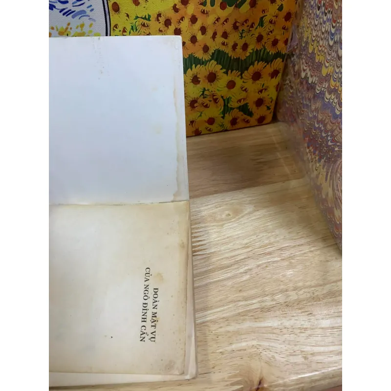 Đoàn Mật Vụ Của Ngô Đình Cẩn - Văn Phan 927299