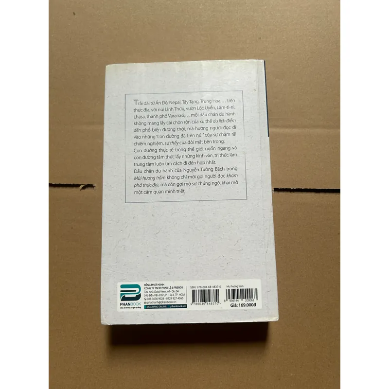 Mùi hương trầm - ký sự du hành tại Ấn Độ, Trung Quốc, Tây Tạng 603110