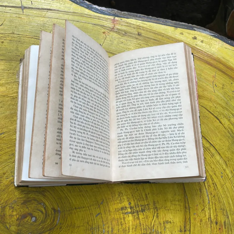 BỘ TỔNG THAM MƯU XÔ - VIẾT TRONG CHIẾN TRANH ( full hai quyển )- X. STÊMENCÔ 751473