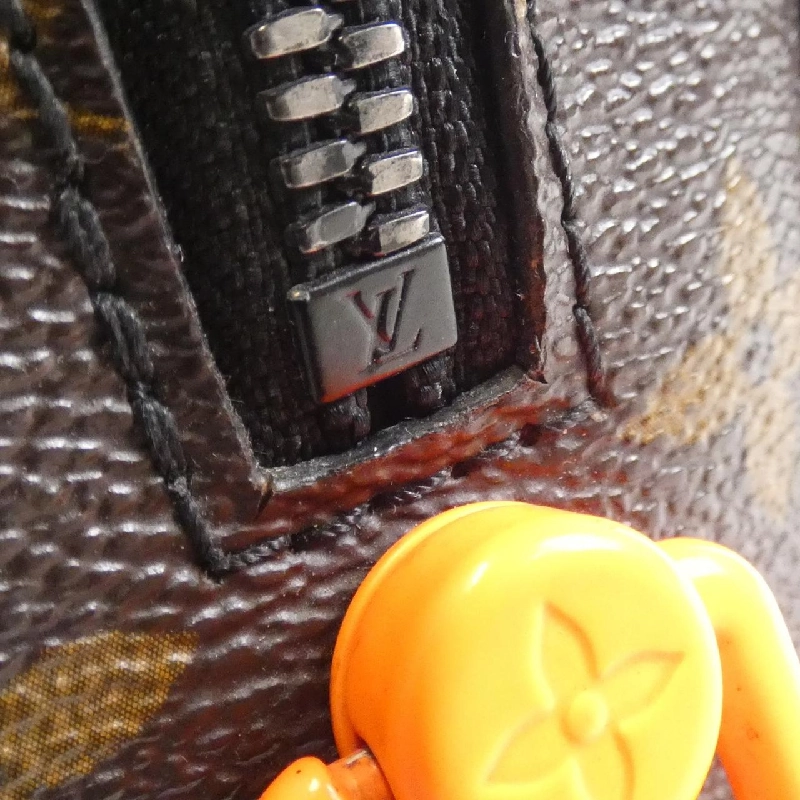 Túi xách vai Louis Vuitton Monogram Solar Ray Soft Trunk M44427 608802