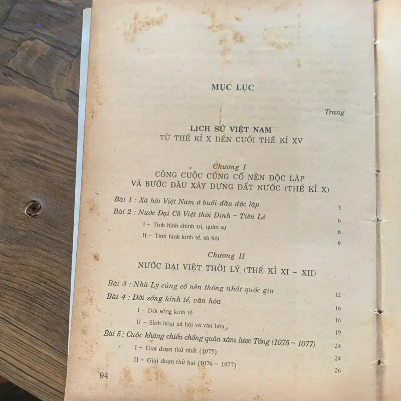 Sách giáo khoa Lịch sử 7, in năm 1998 706709