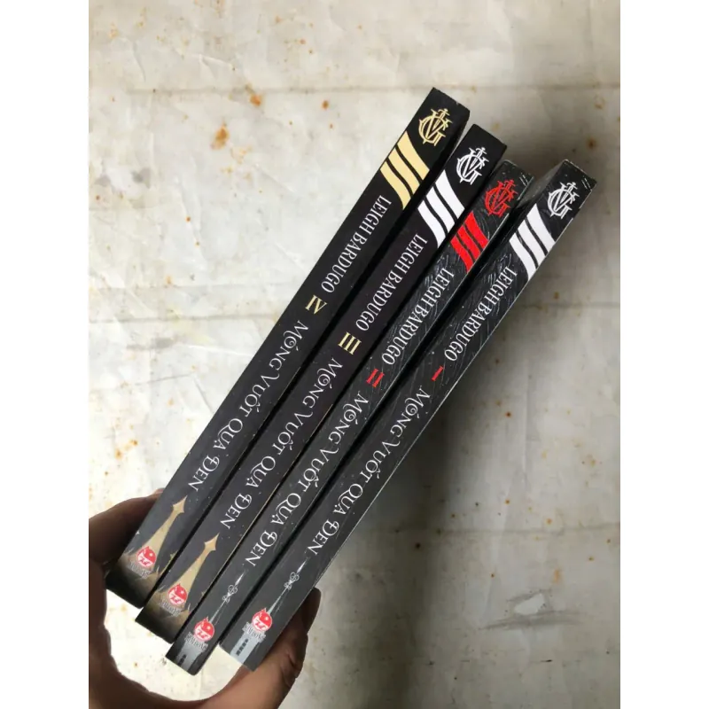 Trọn bộ 4 tập Móng Vuốt Quạ Đen - Leigh Bardugo 745462