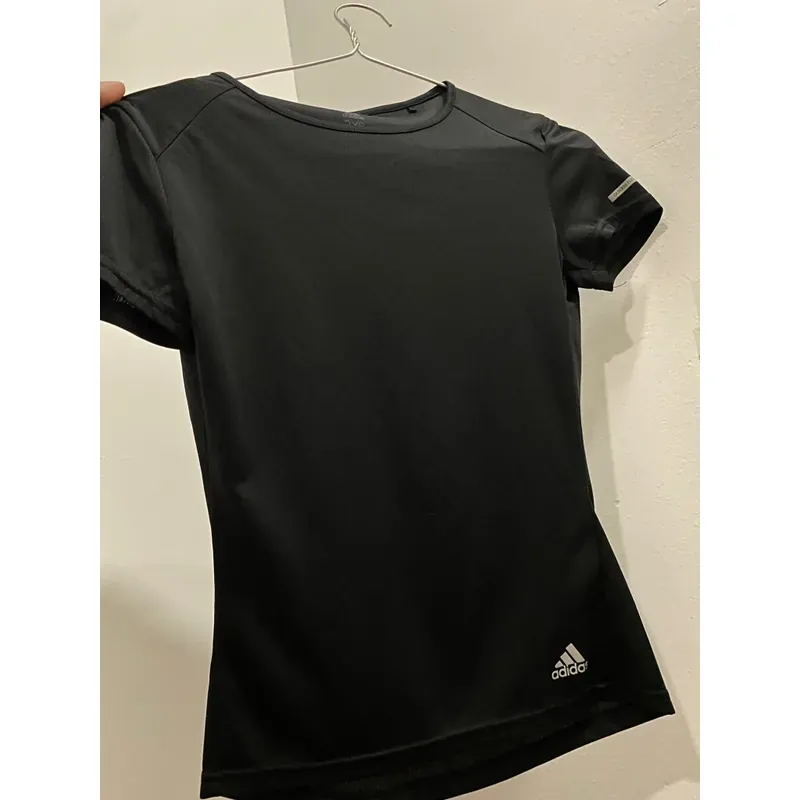 ÁO CHẠY ADIDAS RUNNING CLIMATE* SIZE 2XS* MÀU ĐEN* TẶNG QUÀ 0Đ *FREESHIP 591349