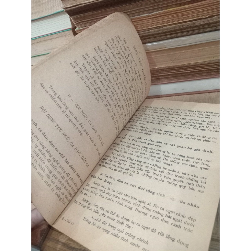 Trích giảng văn học lớp 8 phổ thông 784415