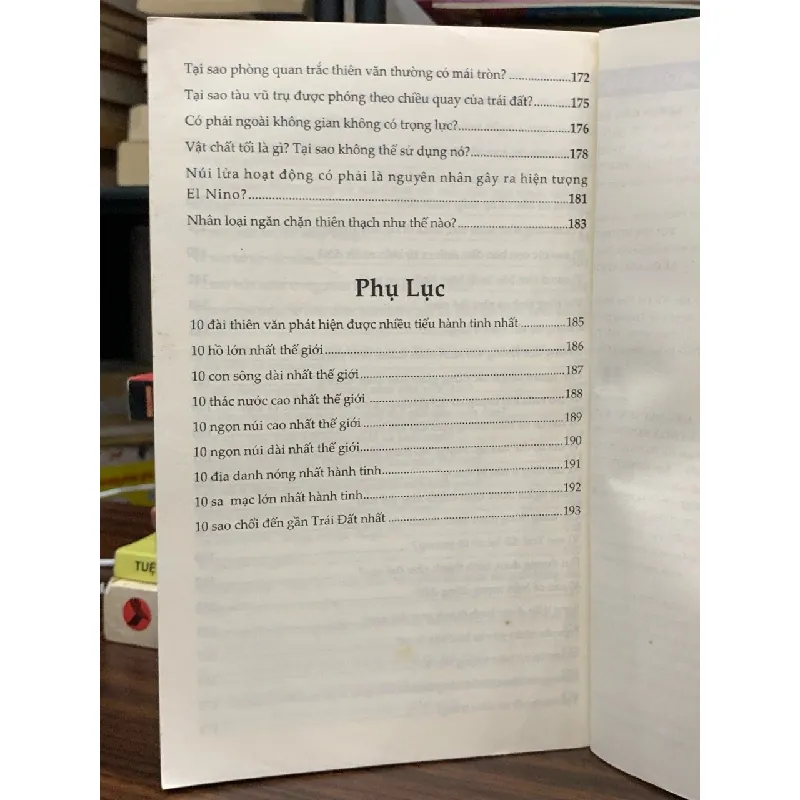 10 vạn câu hỏi vì sao: Vũ trụ- Đức Anh 605211