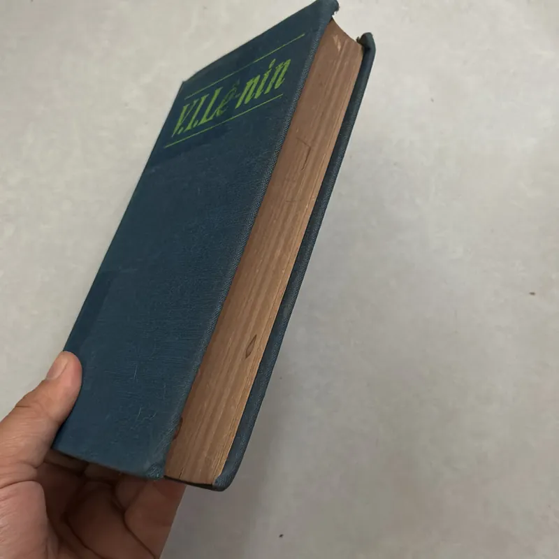 Lênin Bàn về Thanh niên - 1981s 734439