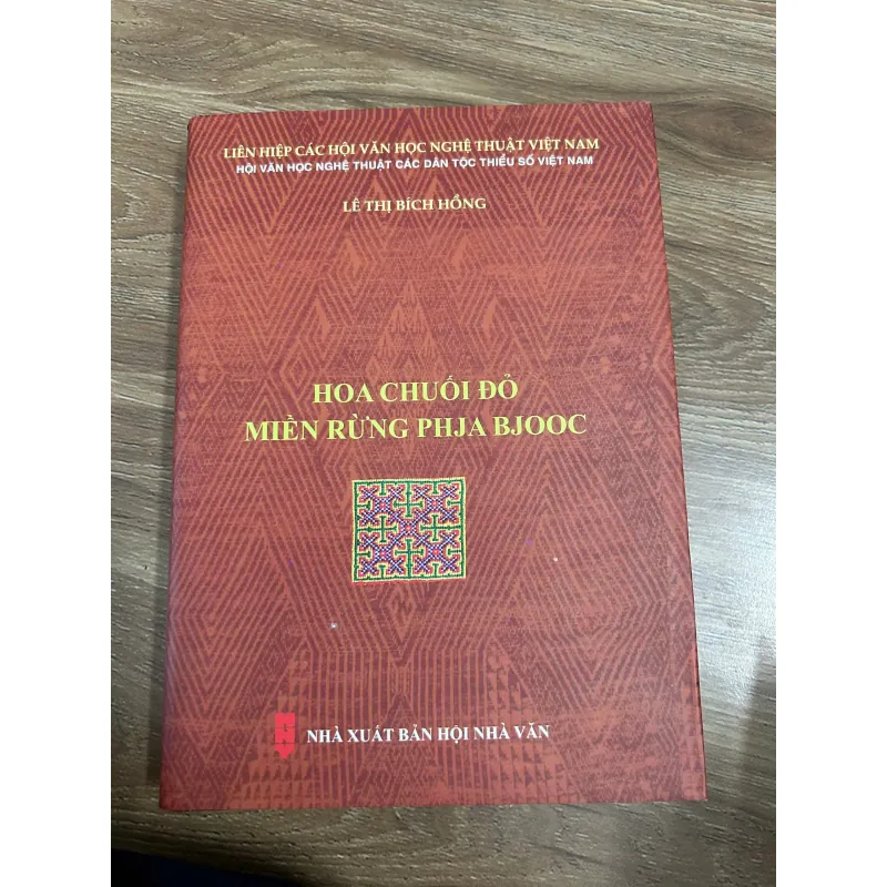 Hoa Chuối Đỏ Miền Rừng - Lê Thị Bích Hồng 762649