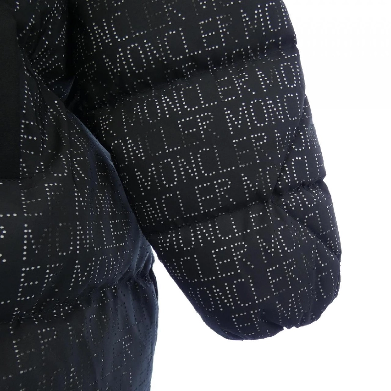 Áo khoác lông vũ MONCLER 644182