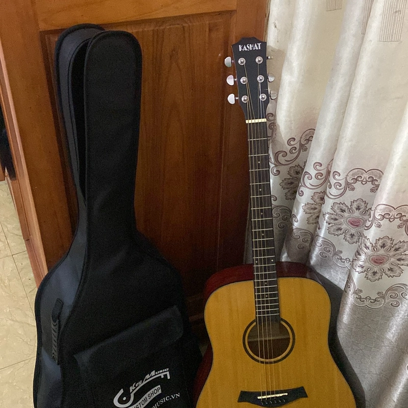 ÐÀN GUITAR GIÁ RẺ, MỚI 99% 522690