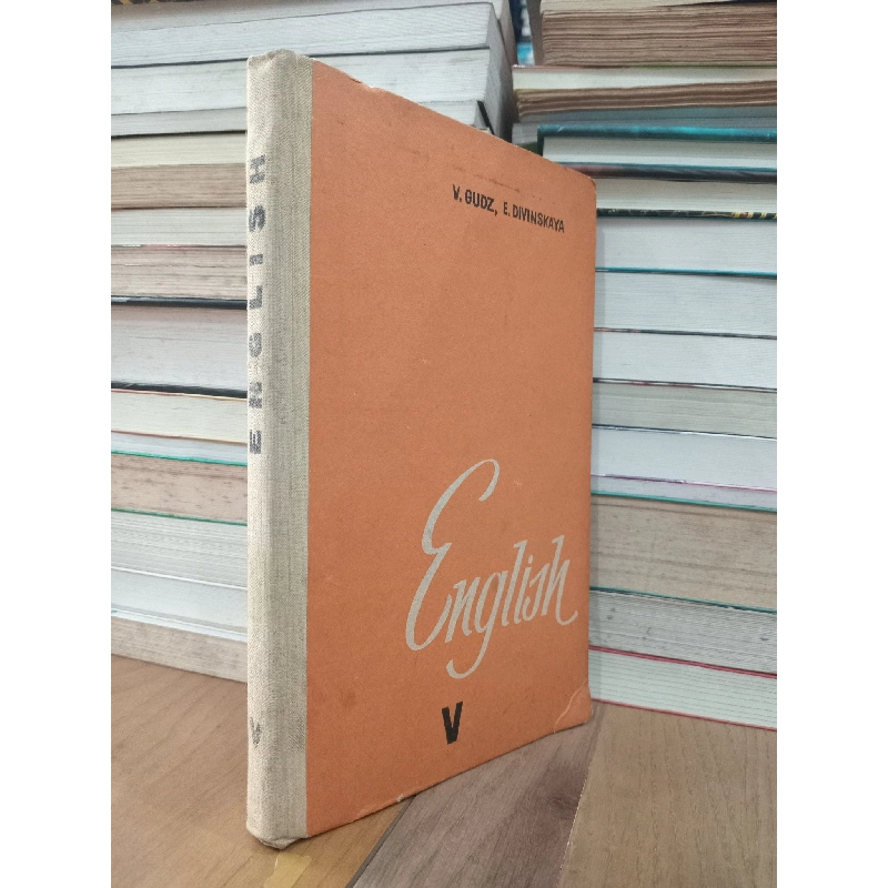 English - V. Gudz, E. Divinskaya 744883