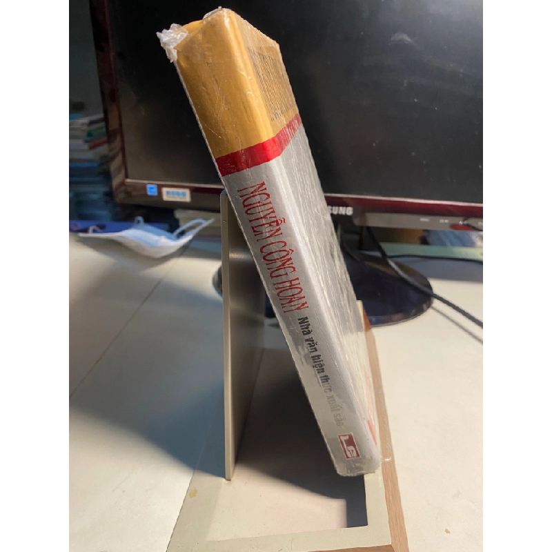 Nguyễn Công Hoan-Nhà văn hiện thực xuất sắc- NXB Thanh Niên- Sách lưu kho còn seal ,bìa cứng, giấy có chấm ố cạnh theo thời gian 443994