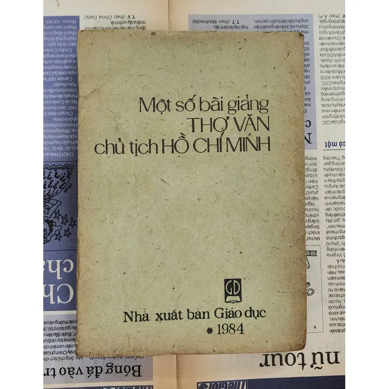 Một số bài giảng thơ văn của chủ tịch Hồ Chí Minh 704950