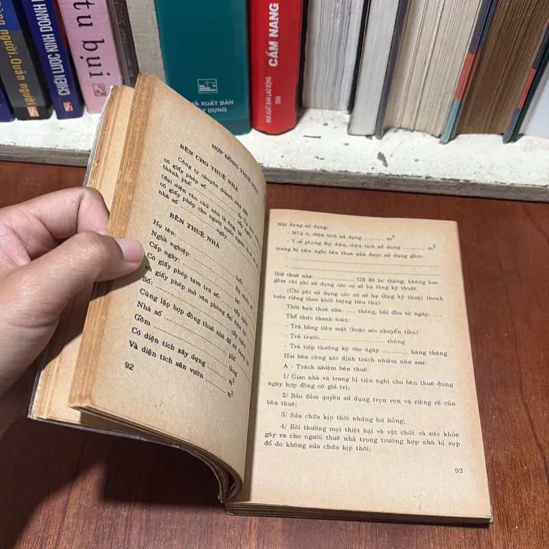 II Pháp Luật: Pháp Luật Về Nhà Ở, Đất Đai Và Thuế Nhà Đất - Luật Gia Lê Thành Châu - 1993 778687