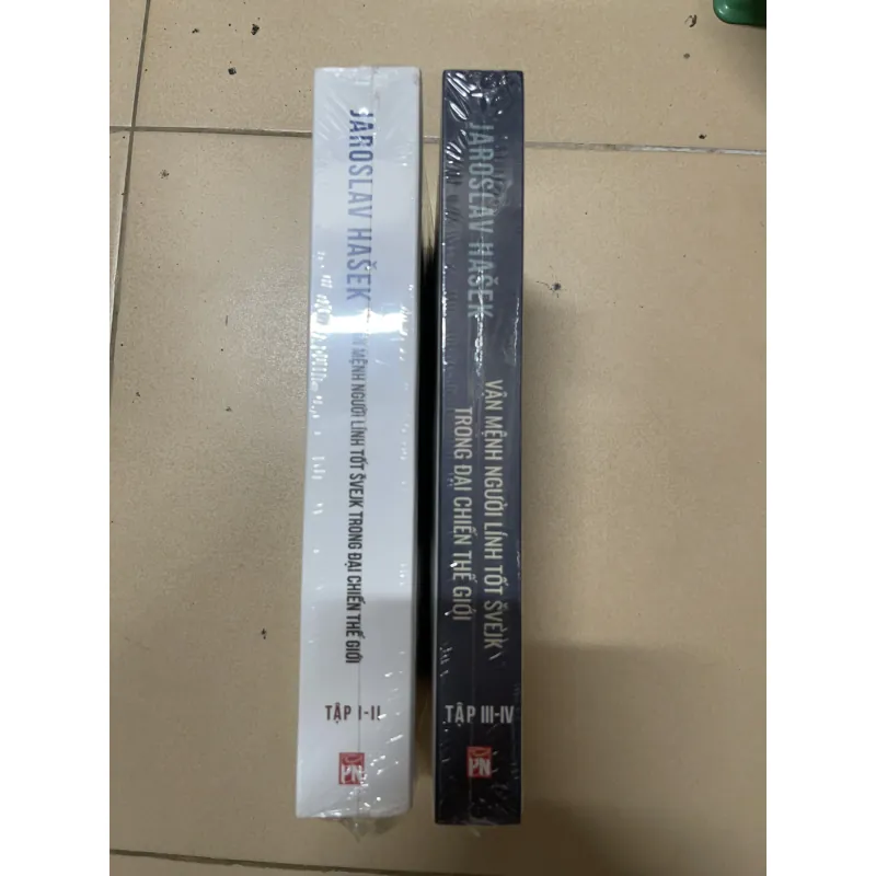 Vận mệnh người lính tốt Švejk trong Đại chiến Thế giới bộ 2 cuốn 1022087