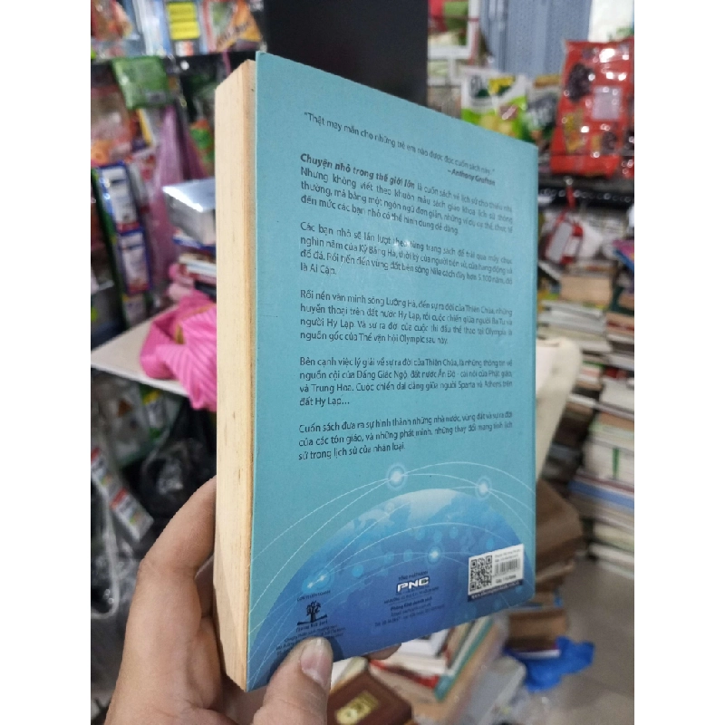 Chuyện Nhỏ Trong Thế Giới Lớn - E.H.Gombrich 2015 mới 80% ố Sách văn học HCM1004 1007605