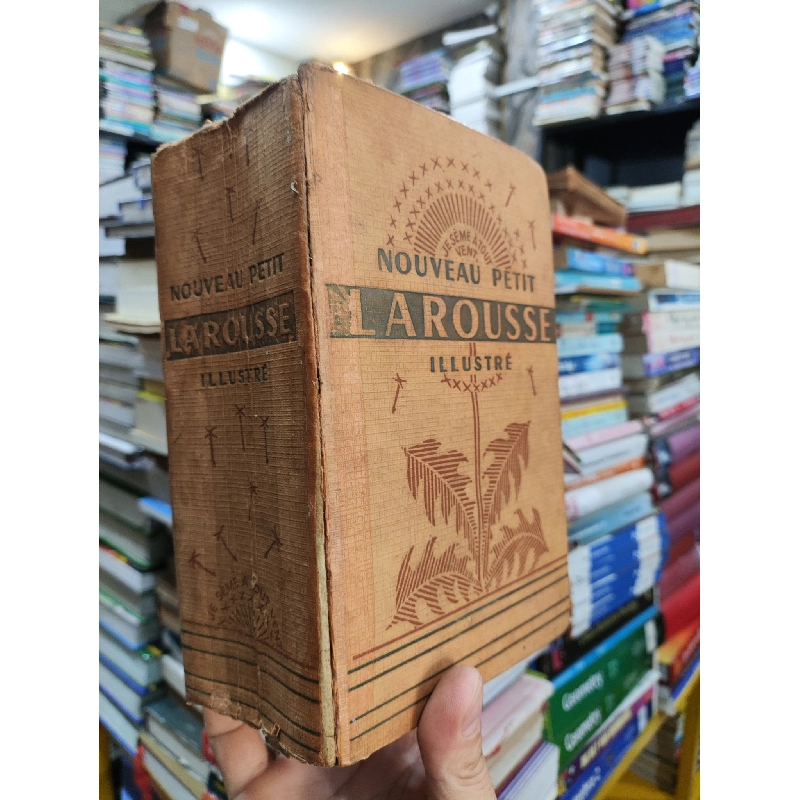 Nouveau petit larousse illustré 122487