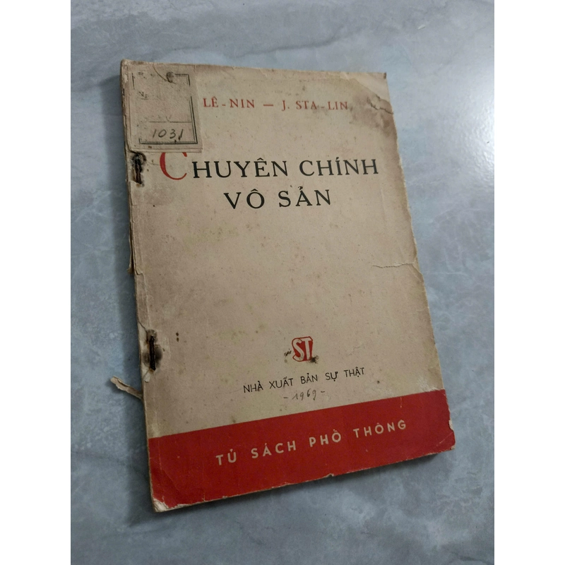 Lenin và Stalin - Về chuyên chính vô sản 538398