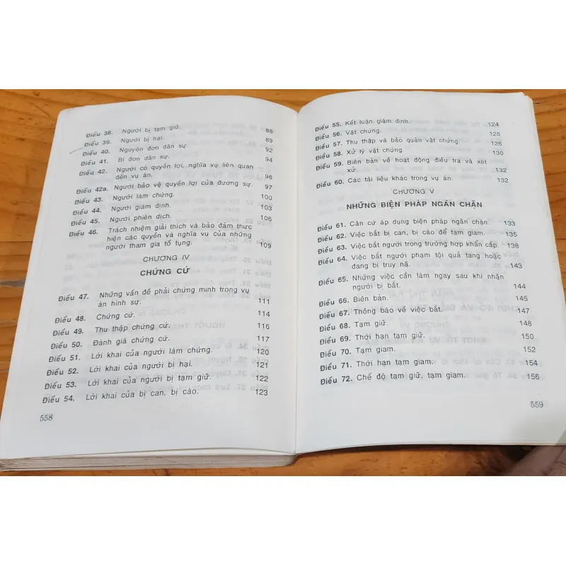 Bình luận khoa học: BỘ LUẬT TỐ TỤNG HÌNH SỰ (577 trang) 791936