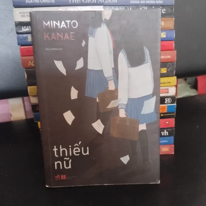 Thiếu nữ Trinh thám  553659