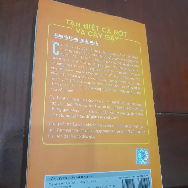 TẠM BIỆT CÀ RỐT và CÂY GẬY 597847