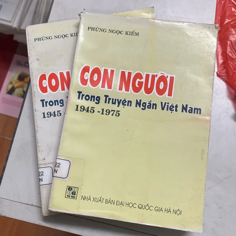CON NGƯỜI TRONG TRUYỆN NGẮN VIỆT NAM 1945-1975 752799