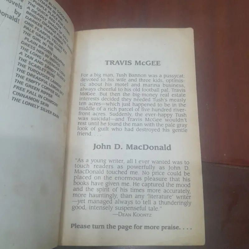 John D. MacDonald - PALE GRAY FOR GUILT 1045953
