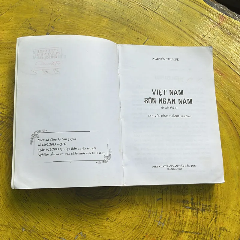 VIỆT NAM BỐN NGÀN NĂM- NGUYỄN THỊ HUỆ 609588