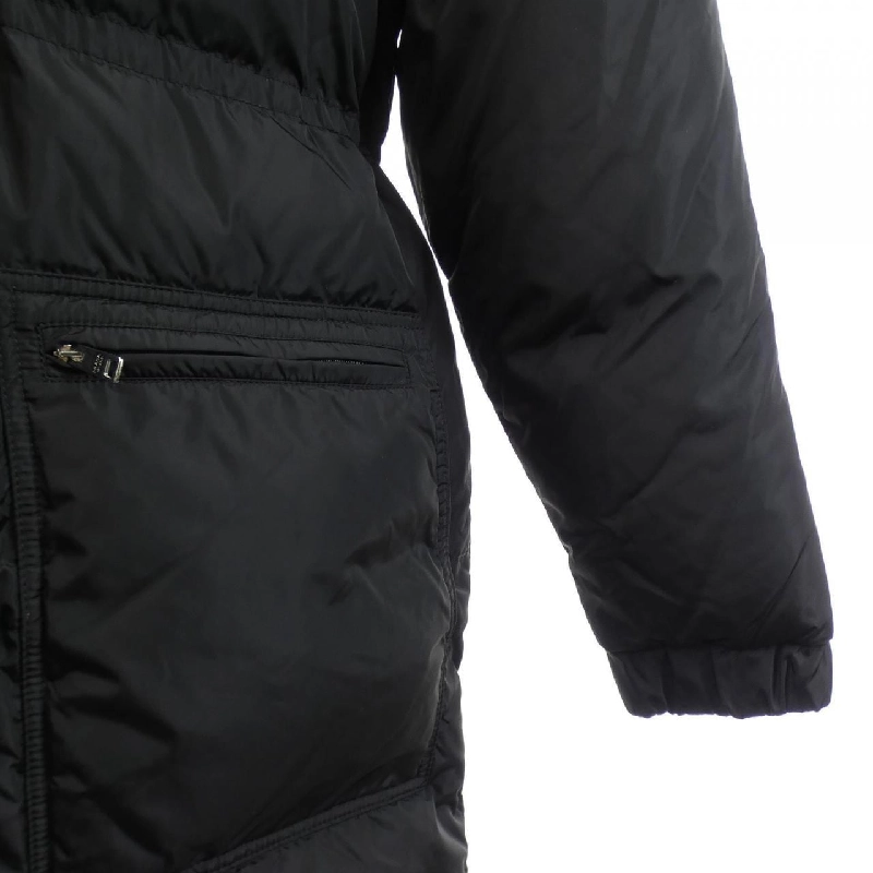 Áo khoác lông vũ PRADA với logo hình tam giác 292132 S232 1WQ9 - Hàng hiệu Chính hãng 814881