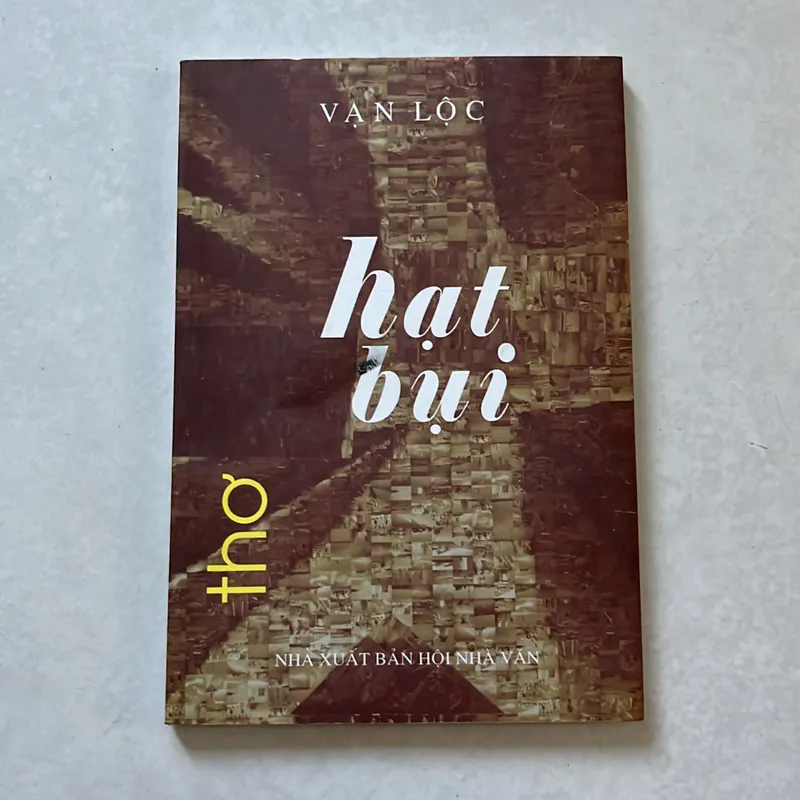 Hạt bụi - Vạn Lộc 561447