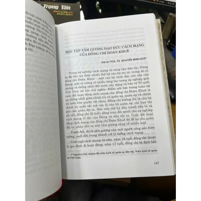 Cuộc đời và sự nghiệp cách mạng [SV1] 713369