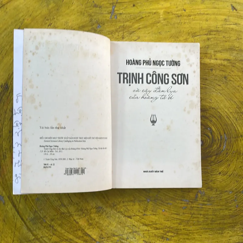 TRỊNH CÔNG SƠN VÀ CÂY ĐÀN LYA CỦA HOÀNG TỬ BÉ- hoàng phủ ngọc tường 974764
